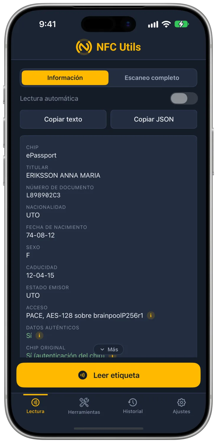 NFC Utils muestra el pasaporte de demostración de la ICAO desbloqueado y los resultados de verificación por separado.