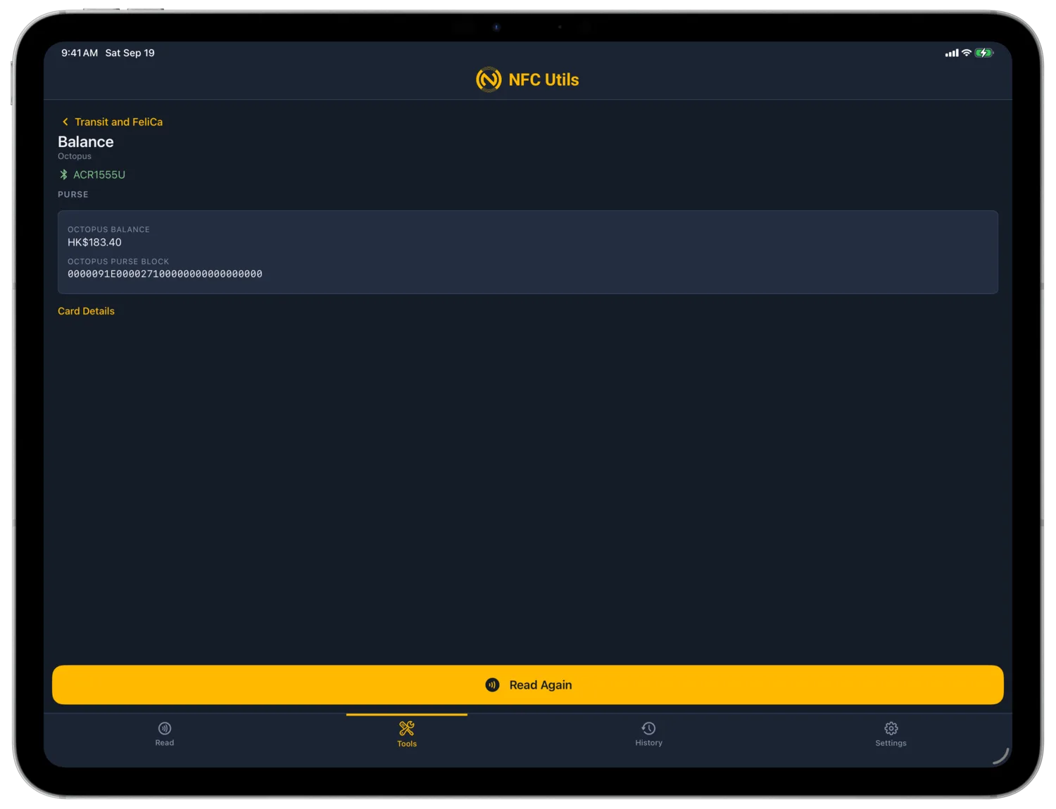 接続したACR1555U Bluetoothリーダーでオクトパスカードの残高ツールを表示する横向きのiPad